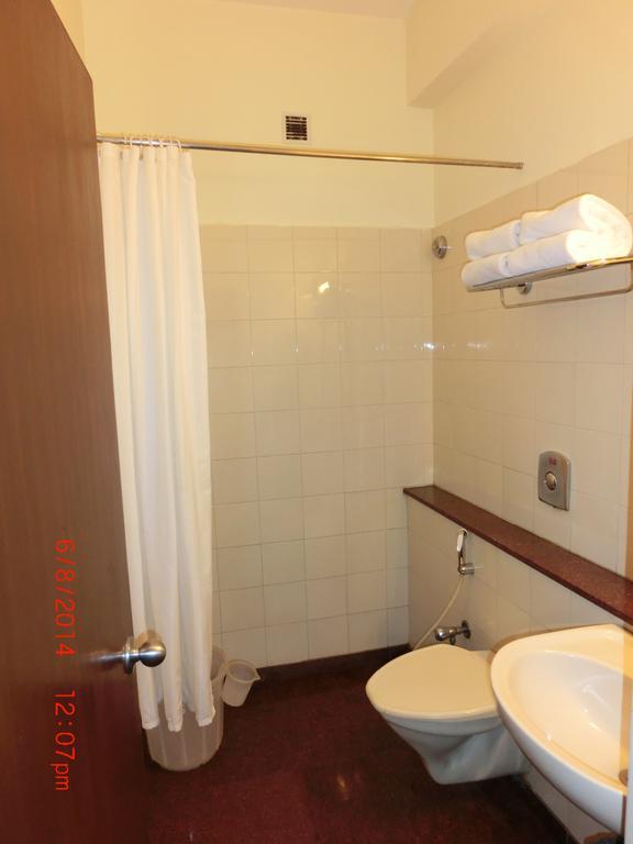 Hotel Thulashi Park شيناي المظهر الخارجي الصورة