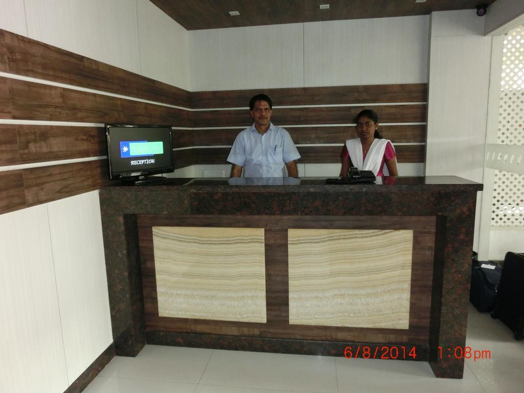 Hotel Thulashi Park شيناي المظهر الخارجي الصورة