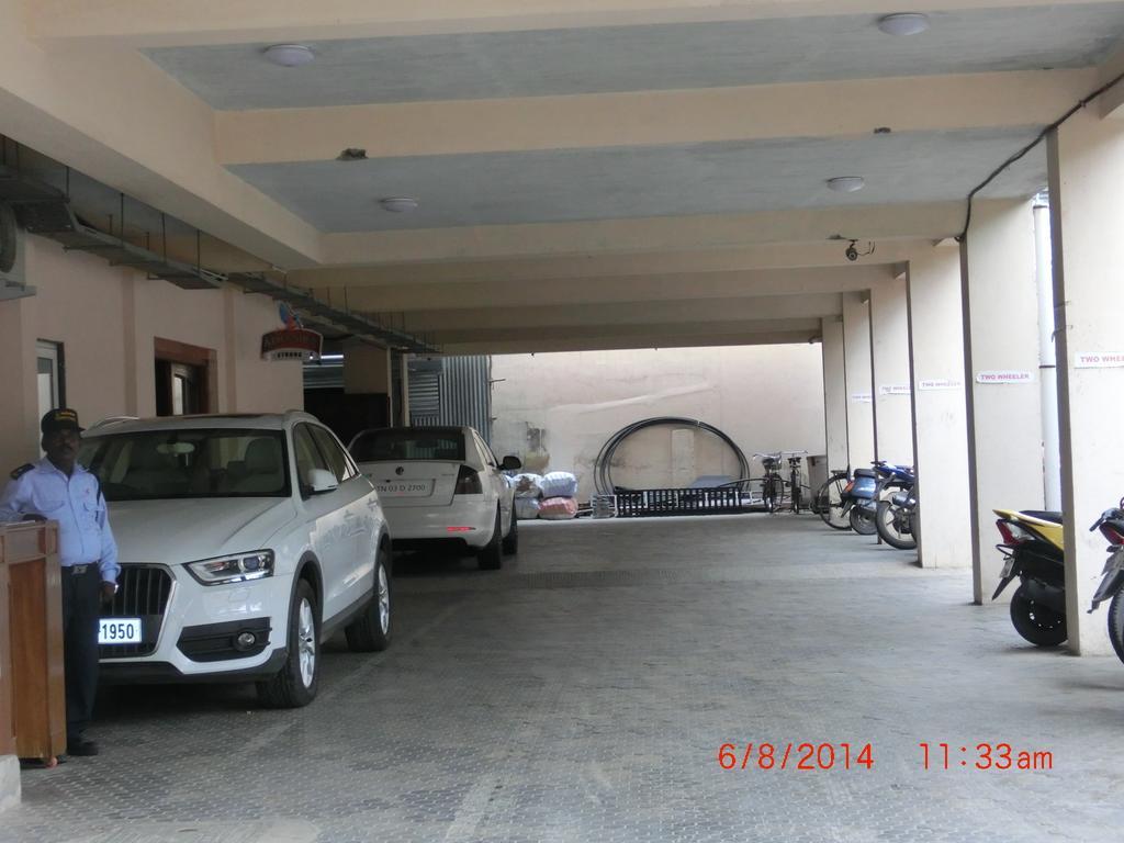 Hotel Thulashi Park شيناي المظهر الخارجي الصورة